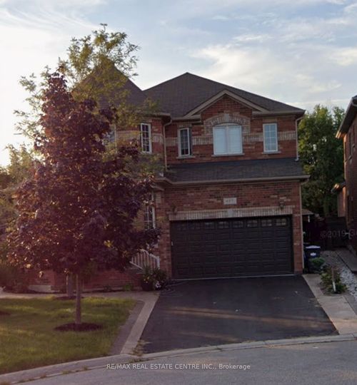 497 Tremblant Crt, Mississauga, ON, L5W1P4 | Card Image
