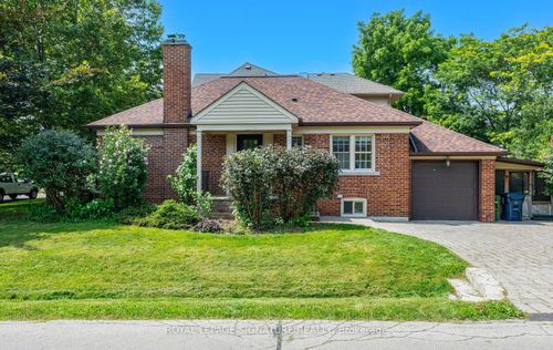 28 Eagle Rd, Etobicoke, ON, M8Z4H5 | Card Image