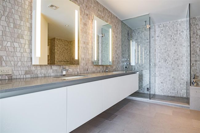 STE-806 - 88 Sw 7 Th St, Condo with 3 bedrooms, 3 bathrooms and null parking in Miami FL | Image 13