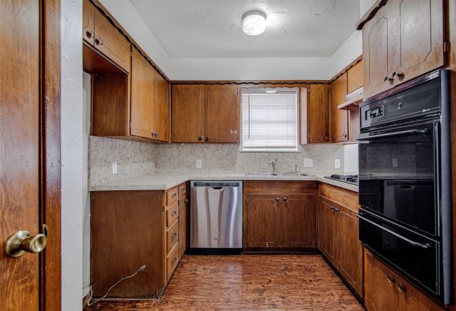 2020 Cliffside Dr, House other with 3 bedrooms, 2 bathrooms and null parking in Edgecliff Village TX | Image 11