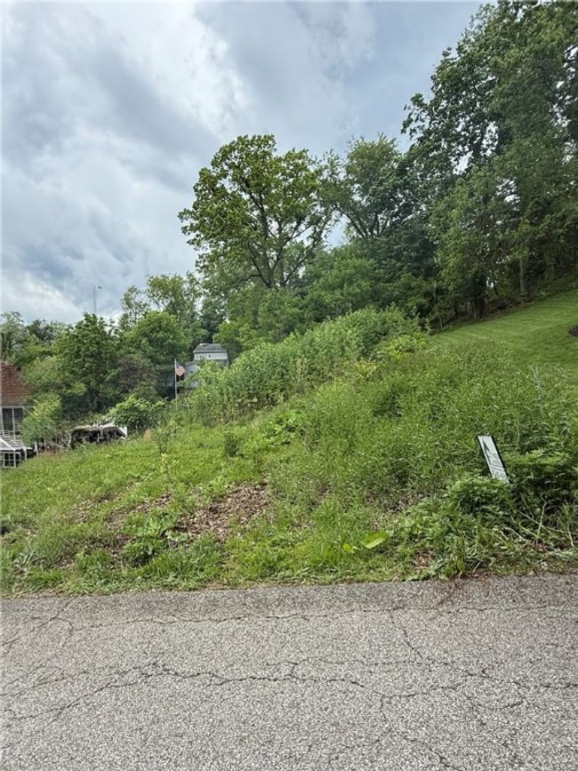 0 Rosemont Ave, House other with 4 bedrooms, 4 bathrooms and 2 parking in Shaler PA | Image 6