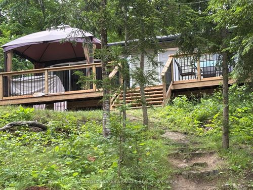 117 Raycroft Peninsula, White Lake, ON, K0A3L0 | Card Image