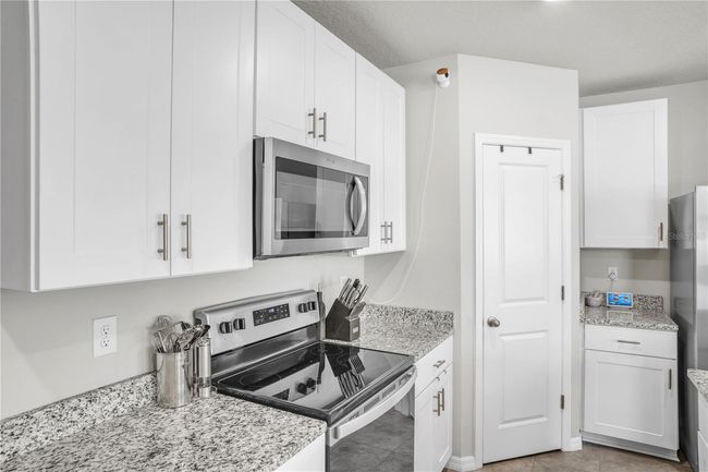 2718 Chestnut Creek Pl, Townhouse with 3 bedrooms, 3 bathrooms and null parking in BRANDON FL | Image 8