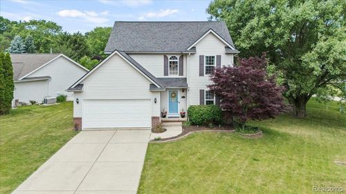 315 Valleyview Dr, Linden, MI, 48451-8613 | Card Image