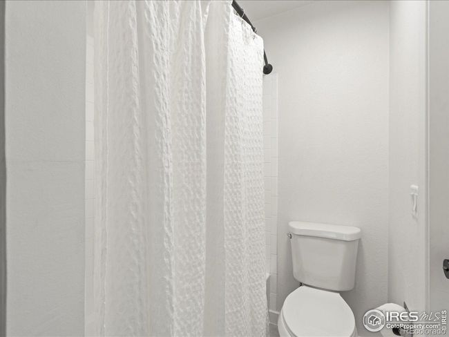 Primary shower area | Image 21