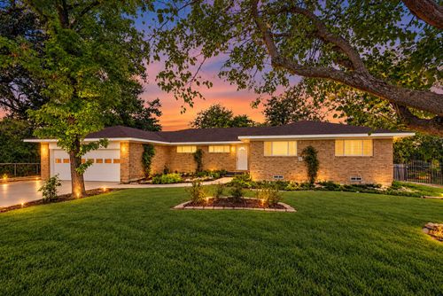 814 S Bois D Arc Street, Forney, TX, 75126 | Card Image