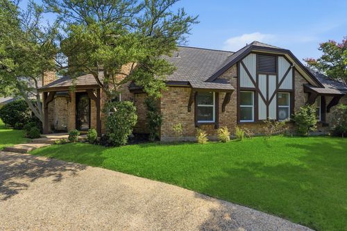 9435 Spring Hollow Dr, Dallas, TX, 75243-7536 | Card Image
