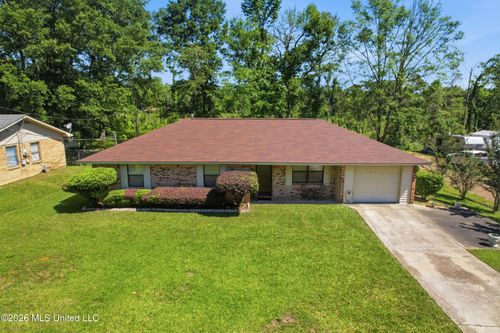 809 Saint Augustine Ext, McComb, MS, 39648-2662 | Card Image