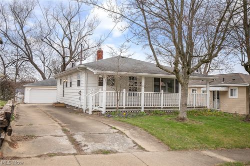 401 Moody St, Akron, OH, 44305-3142 | Card Image
