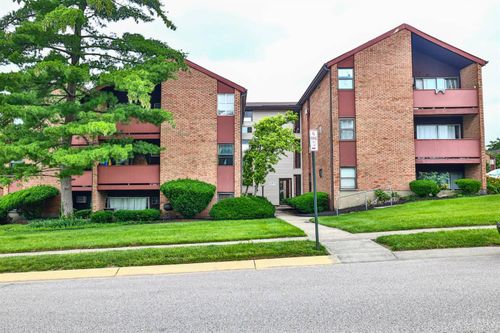 4903 Chalet Dr, Cincinnati, OH, 45217 | Card Image