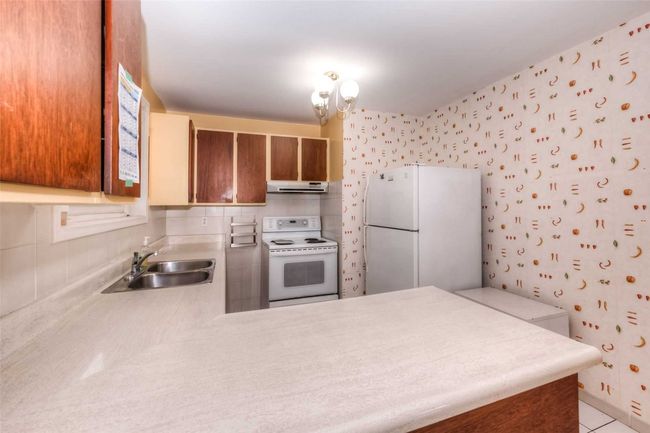 20 Lamella Rd, House other with 3 bedrooms, 2 bathrooms and 5 parking in Etobicoke ON | Image 12