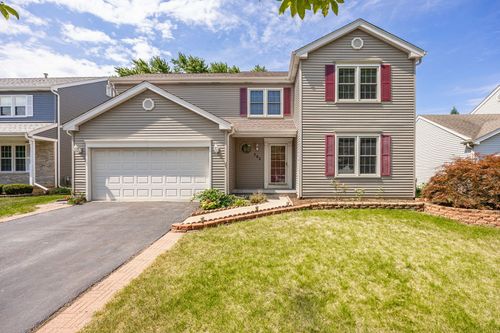 703 Avondale Ln, Aurora, IL, 60504-3271 | Card Image