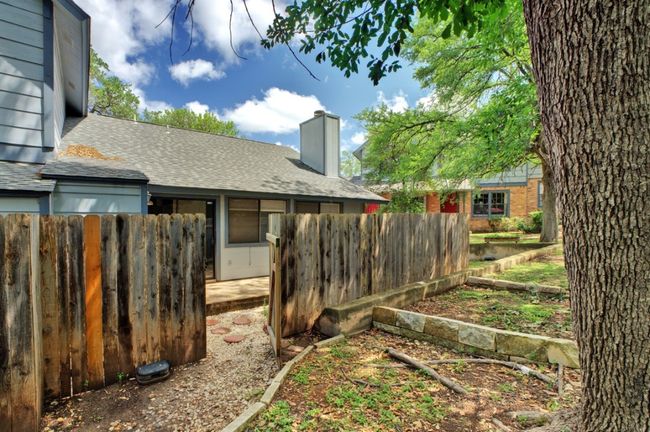 Private patio with gate access/ | Image 26