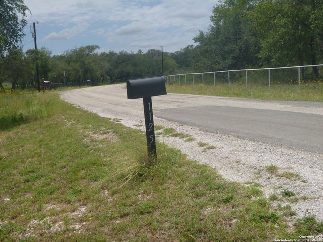 1125 Clear Lake Loop, House other with 1 bedrooms, 1 bathrooms and null parking in Poteet TX | Image 26