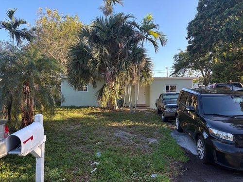 1448 Ne 28th St, Pompano Beach, FL, 33064-6818 | Card Image