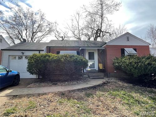 8960 Whitstone Court, Jennings, MO, 63136 | Card Image