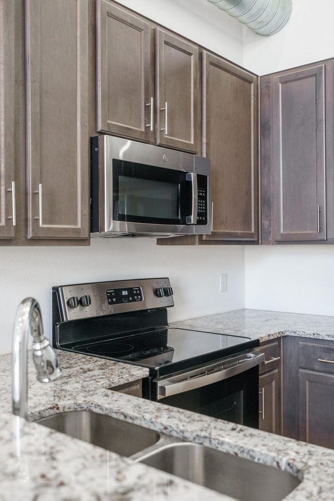 9 - 2007 Main St, Condo with 1 bedrooms, 2 bathrooms and null parking in Lubbock TX | Image 16