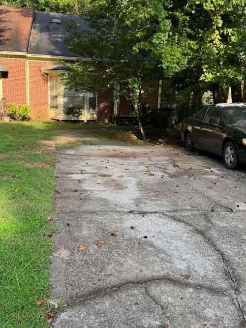 7157 Williamsburg Dr, Riverdale, GA, 30274-3335 | Card Image