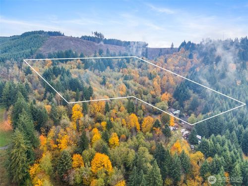 1586 King Rd, Winlock, WA, 98596-9733 | Card Image