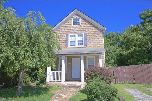 519 Wellington Ave, Akron, OH, 44305-2655 | Card Image