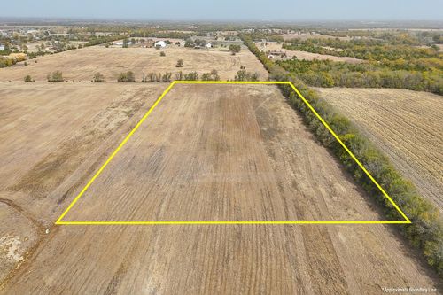 9 1-/ Acres On Sw 220th, Douglass, KS, 67039 | Card Image