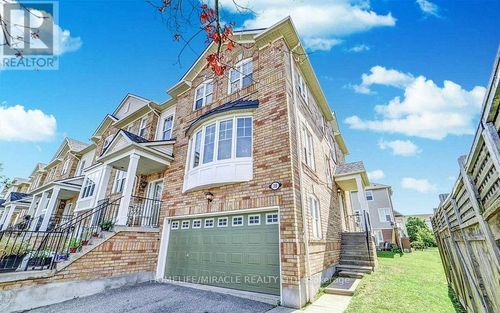 38-5980 Whitehorn Avenue, Mississauga (East Credit), ON, L5A5X2 | Card Image