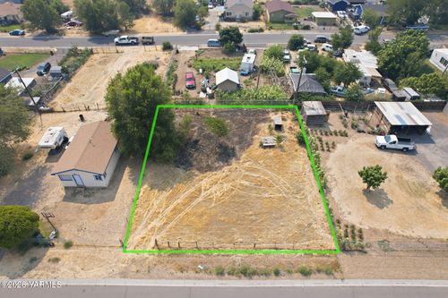 NKA N North St, Wapato, WA, 98951 | Card Image
