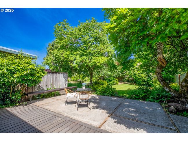 1439 Barton St, House other with 3 bedrooms, 2 bathrooms and null parking in Eugene OR | Image 29