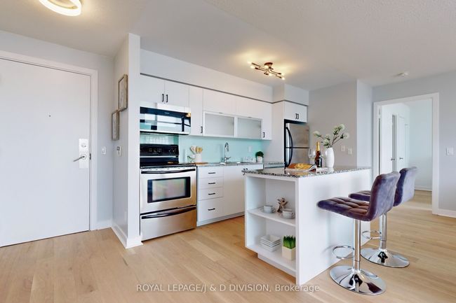 1707 - 80 Western Battery Rd, Condo with 2 bedrooms, 2 bathrooms and null parking in Toronto ON | Image 7