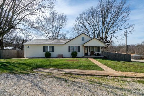 107 Center St, Crocker, MO, 65452-8316 | Card Image