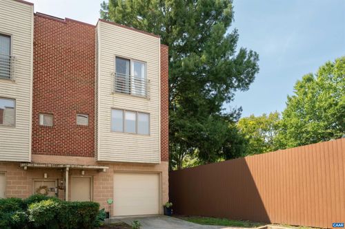 z-1013 Linden Ave, CHARLOTTESVILLE, VA, 22902-9022 | Card Image