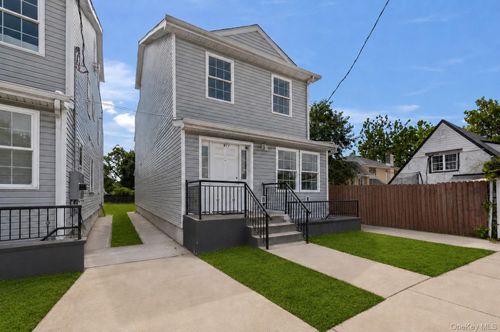 911 Hicksville Rd, Far Rockaway, NY, 11691-5264 | Card Image