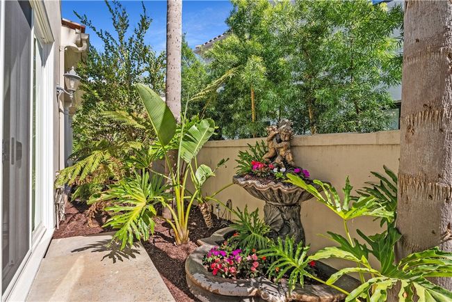 49 Poppy Hills Rd, House other with 6 bedrooms, 7 bathrooms and 3 parking in Laguna Niguel CA | Image 9