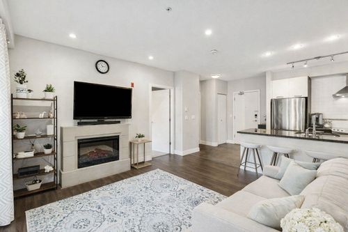 302-1273 Marine Dr, North Vancouver, BC, V7P1T3 | Card Image