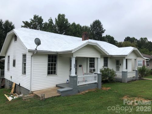 660 E Sharpe St, Statesville, NC, 28677-5925 | Card Image
