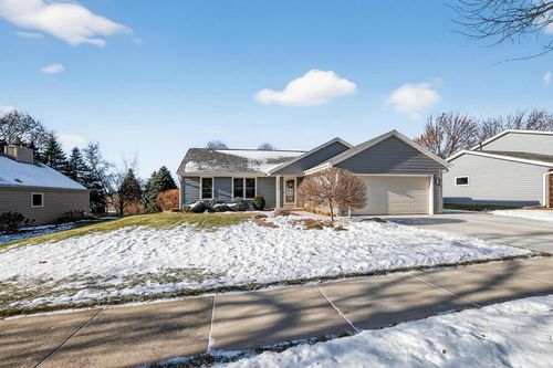 1914 Harvest Lane, Waukesha, WI, 53186 | Card Image