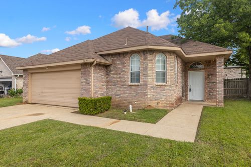 12411 Summer Hill Dr, Balch Springs, TX, 75180-3087 | Card Image