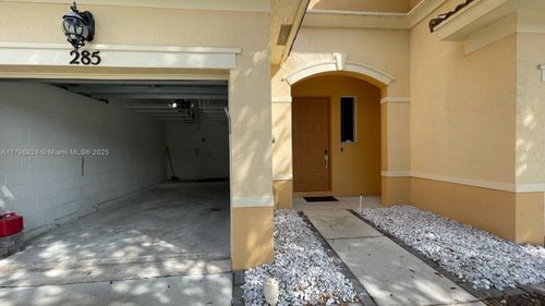--285 River Bluff Ln, Royal Palm Beach, FL, 33411-4215 | Card Image
