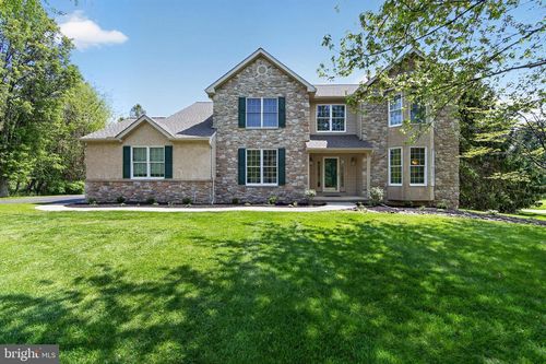 103 N Iroquois Ln, CHESTER SPRINGS, PA, 19425-2931 | Card Image