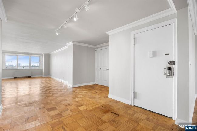 6600 Kennedy Blvd E, House attached with 4 bedrooms, 3 bathrooms and null parking in West New York NJ | Image 15