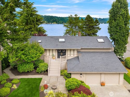 4406 193rd Ave Se, Issaquah, WA, 98027-9744 | Card Image