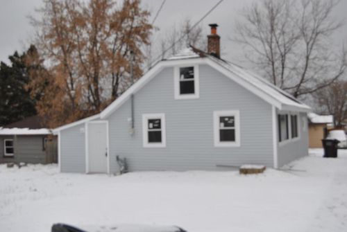 3219 W Lynndale Avenue, Greenfield, WI, 53221 | Card Image