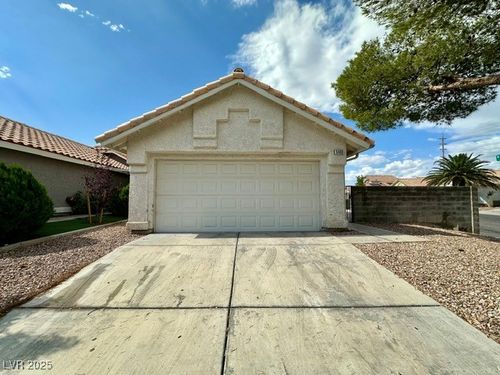 5400 Maddox Ave, Las Vegas, NV, 89107-1586 | Card Image