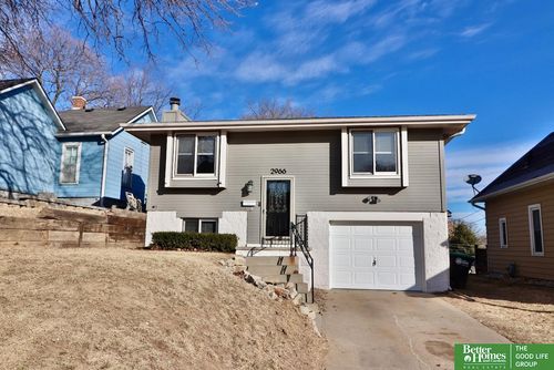 2966 Martha St, Omaha, NE, 68105-3227 | Card Image