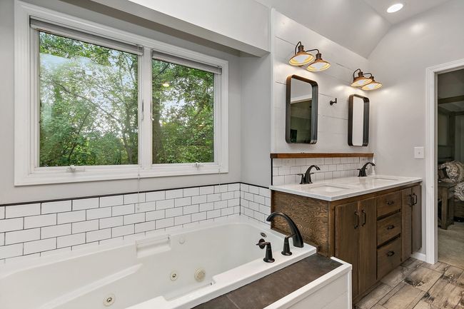 21516 Weiss Trl, House other with 4 bedrooms, 4 bathrooms and 3 parking in Marengo IL | Image 19