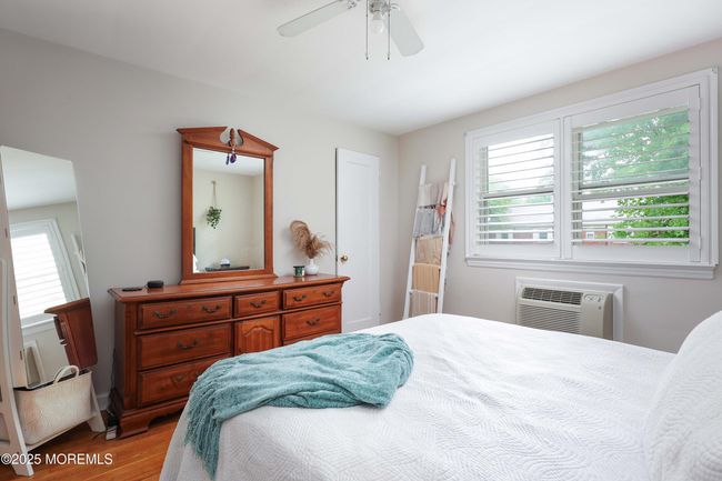 131 Manor Dr, Condo with 2 bedrooms, 1 bathrooms and 1 parking in Red Bank NJ | Image 19
