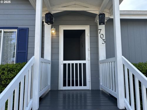 703 Pintail Ln, Longview, WA, 98632-9275 | Card Image