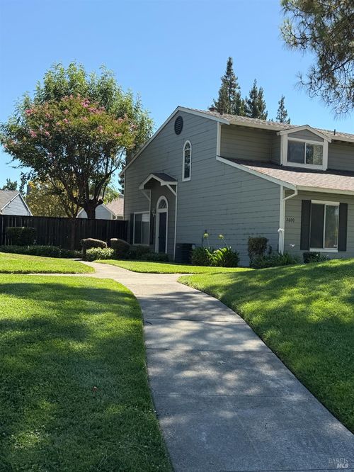 2600 Nut Tree Rd, Vacaville, CA, 95687-6798 | Card Image