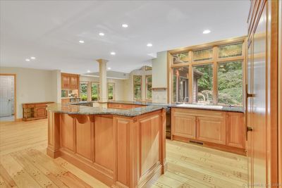 250 Copper Ridge Road, House other with 4 bedrooms, 3 bathrooms and 6 parking in Southington CT | Image 3