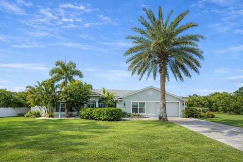 9366 Heartwellville Ave, Englewood, FL, 34224-8210 | Card Image